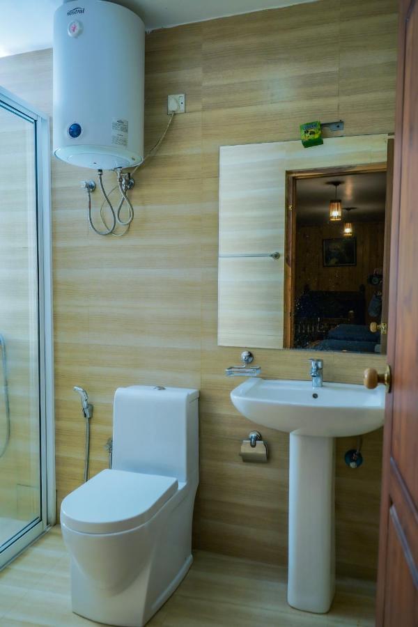 Blue Moon Residency Hotel Nuwara Eliya Bagian luar foto