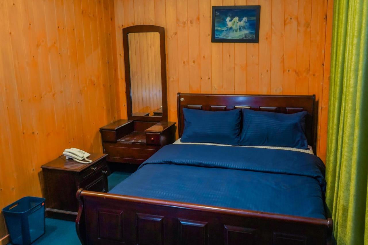 Blue Moon Residency Hotel Nuwara Eliya Bagian luar foto
